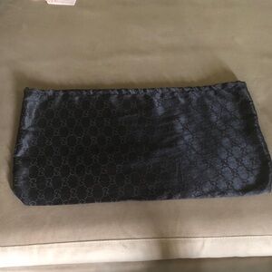 Huge Gucci dust bag 20 inches wide